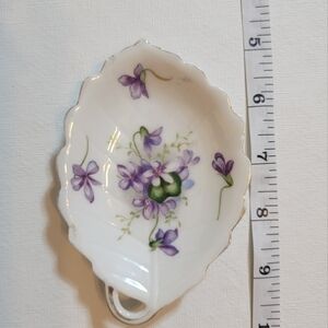 Rossetti Chicago spring violets made in occupied Japen dish vintage